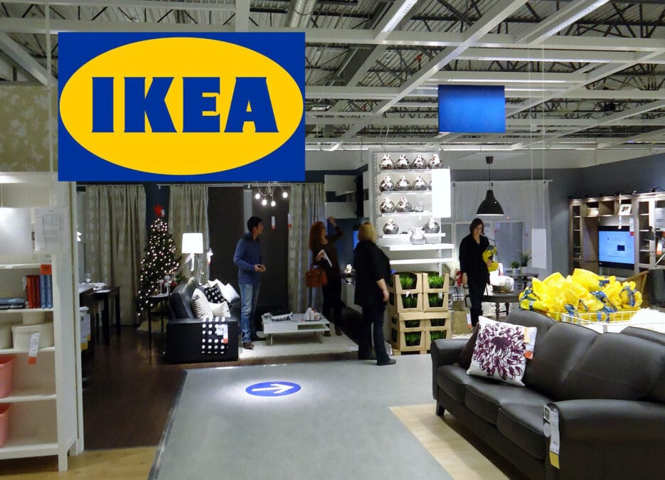 الصورة تضم صور داخل من داخل محلات شركة إيكيا IKEA وتعرف على عناوين فروع ايكيا في السعودية داخل الرياض وجدة والظهران باللوكيشن لمعرفة اقرب فرع ايكيا من موقعي، إضافة إلى رقم هاتف خدمة العملاء ومواعيد العمل داخل الفروع وتحميل التطبيق للاندرويد والايفون